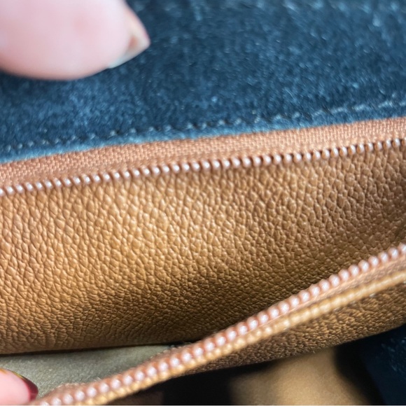 Vintage Dooney and Bourke Dillen Bowling Handbag- pebble leather - Picture 10 of 10